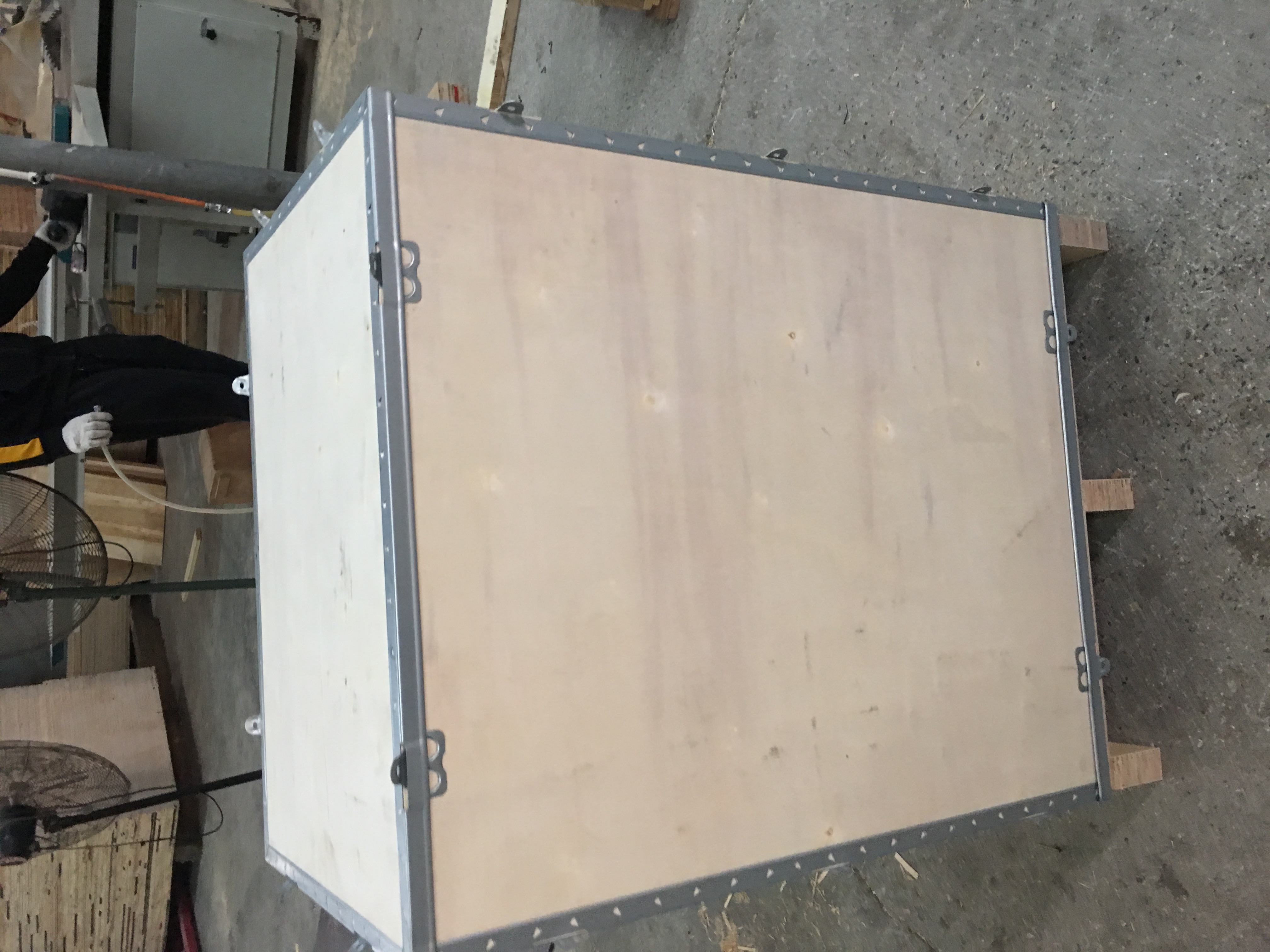 钢带木箱 thumbnail 3